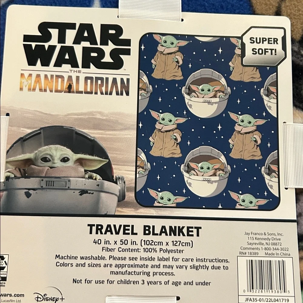 STAR WARS The Madalorian Fleece Travel Blanket 40x50inches NWT